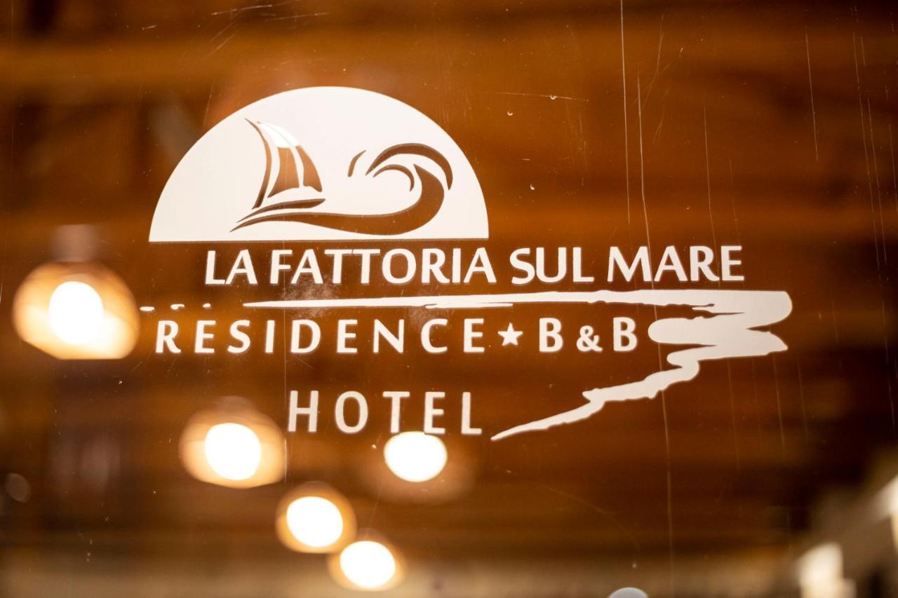 Hotel La Fattoria Sul Mare กาโปวาติกาโน ภายนอก รูปภาพ
